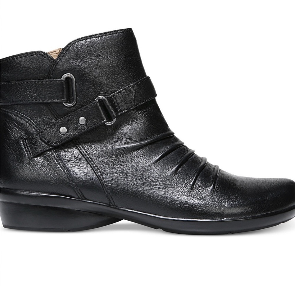 Naturalizer's Cassini Ankle Booties. Black Leather 10 - Picture 1 of 11